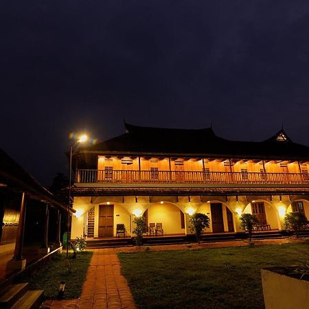 Kumarakom Heritage Resort كوتايم المظهر الخارجي الصورة