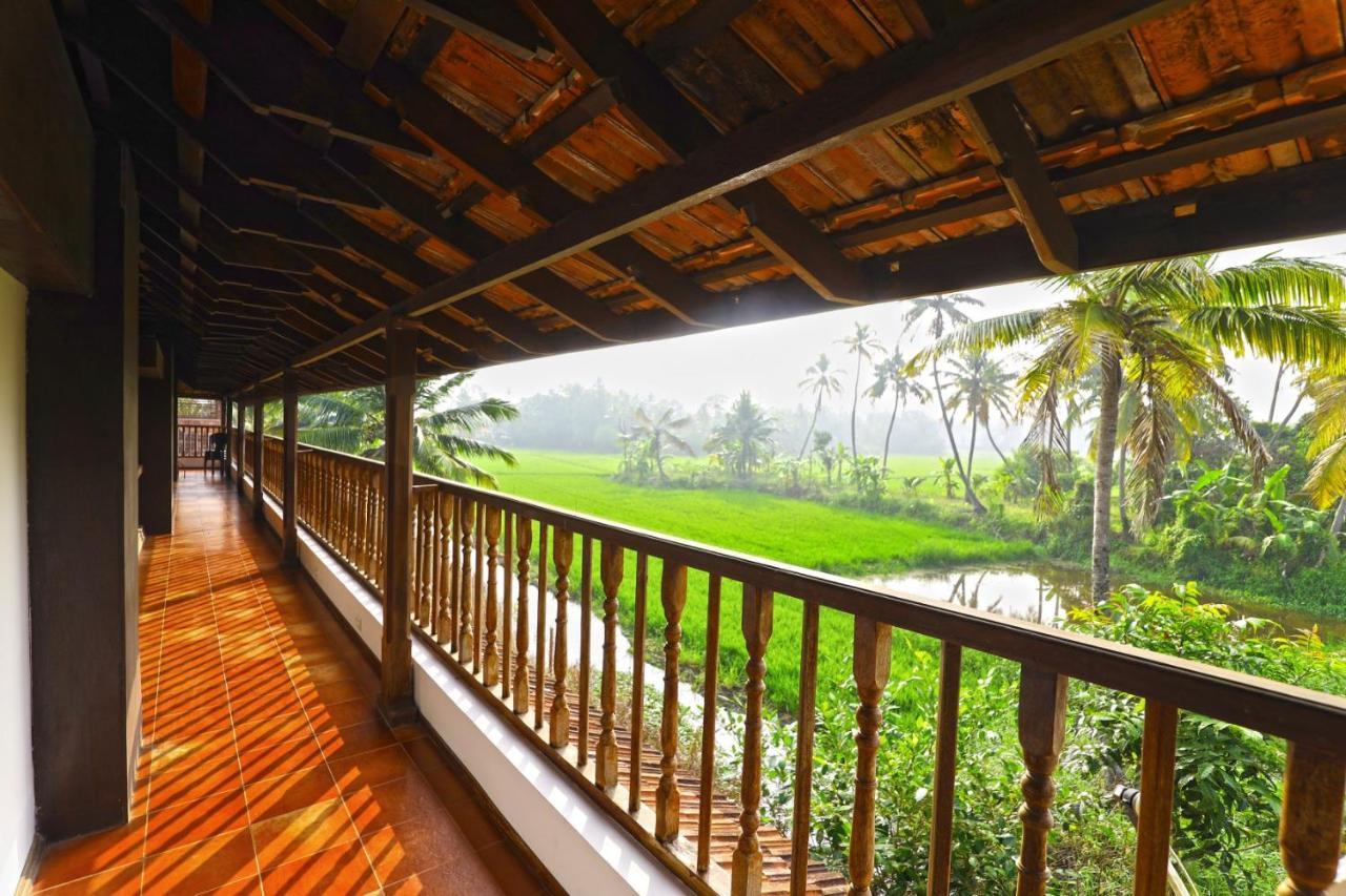 Kumarakom Heritage Resort كوتايم المظهر الخارجي الصورة