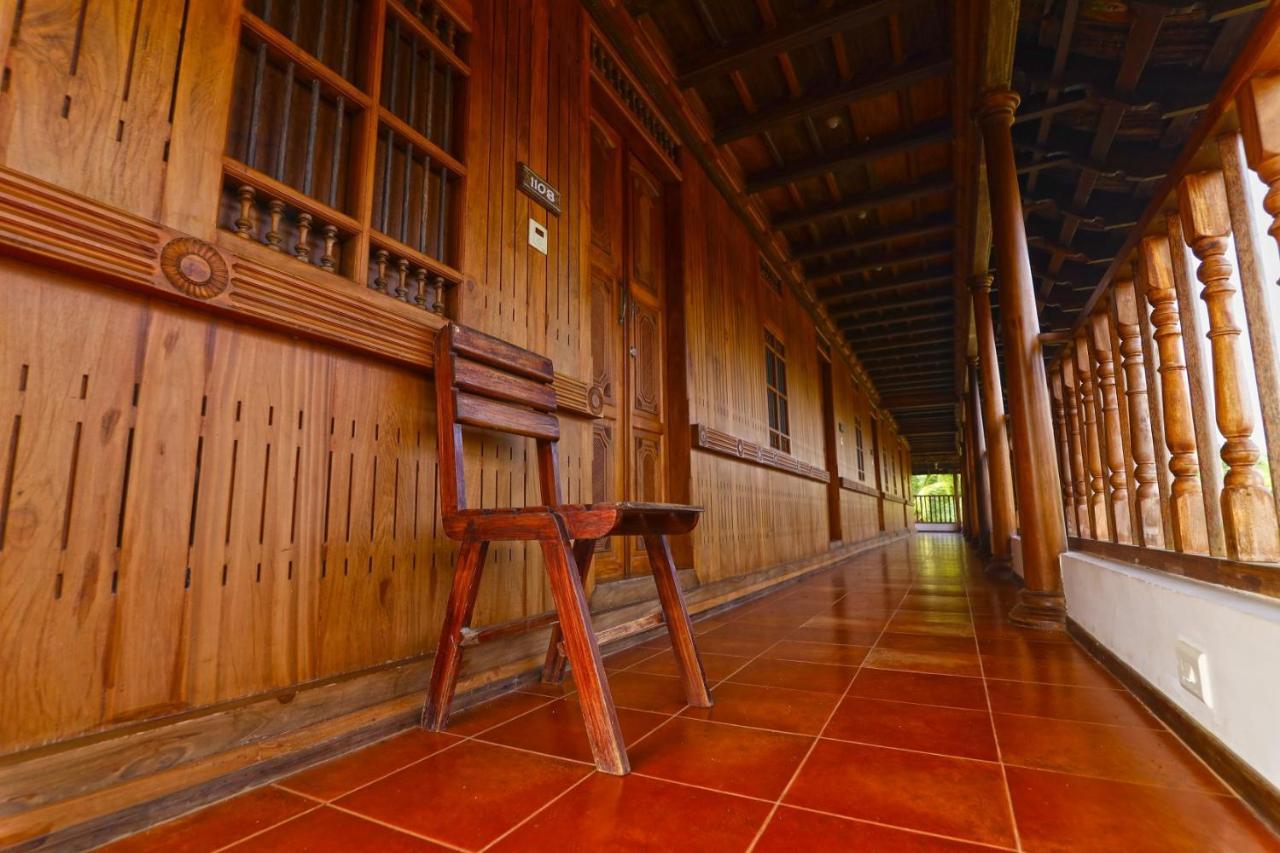 Kumarakom Heritage Resort كوتايم المظهر الخارجي الصورة